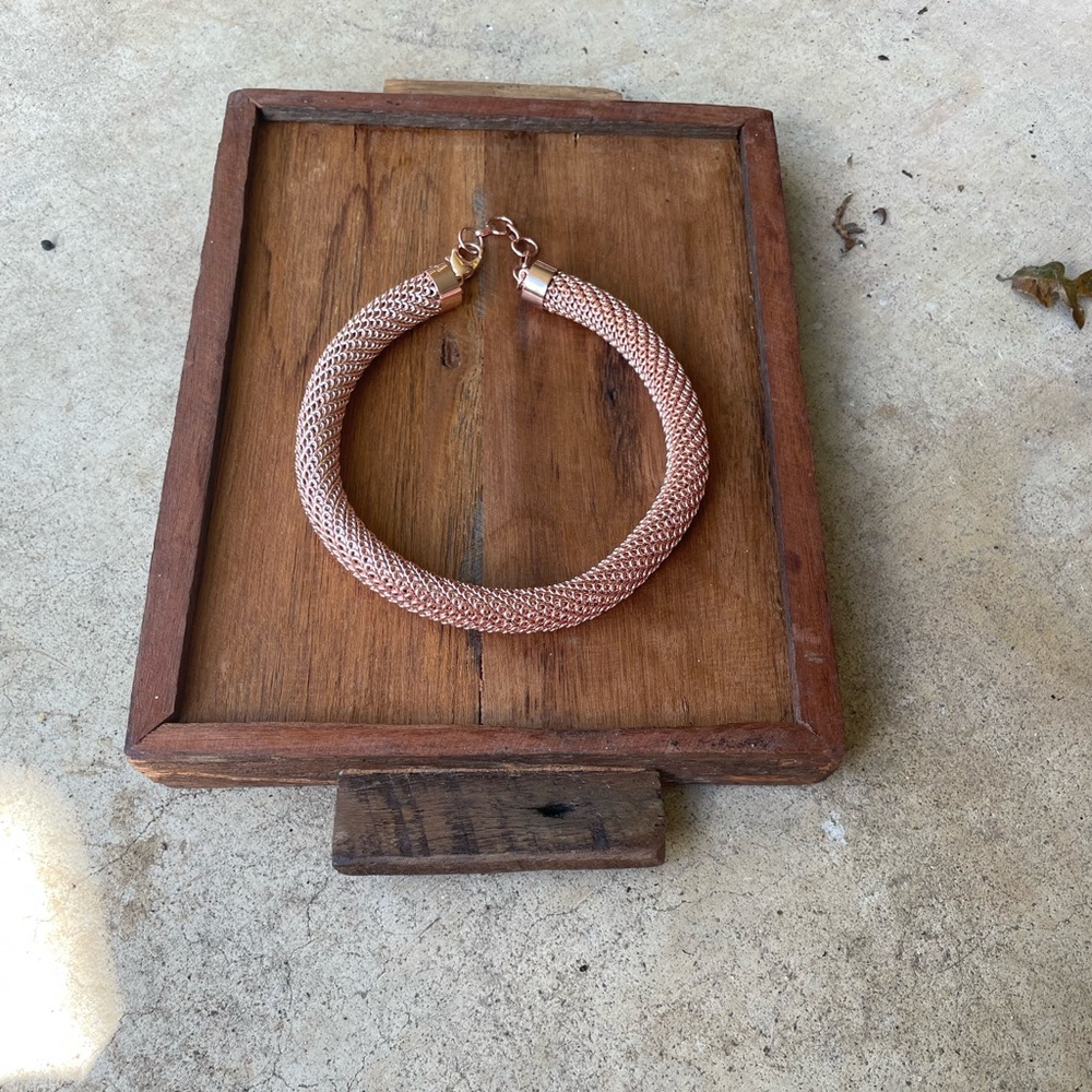 BCBGMAXAZRIA Rose Gold Bendable Short Necklace